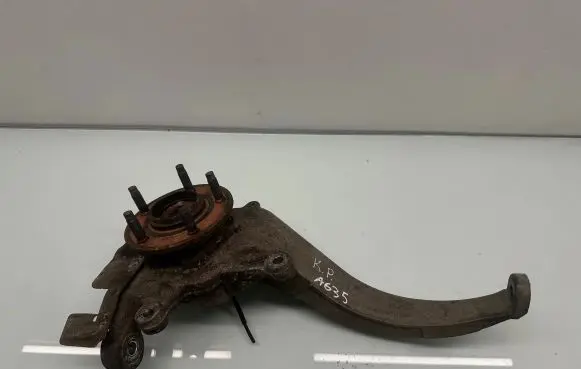 Front wheel hub