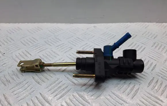 Toyota Avensis T250 Clutch master cylinder 3142005040 3142005041