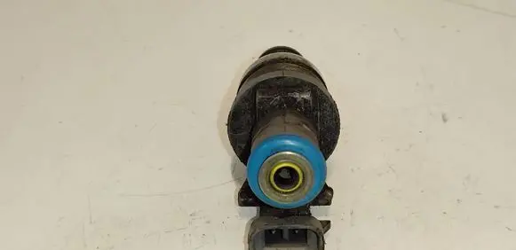 Opel Zafira A Fuel injector 12569091