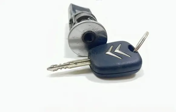 Citroen Xsara Picasso Ignition lock