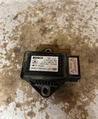 Mercedes-Benz E W211 ESP acceleration yaw rate sensor A0025426618 0025148 0265005246