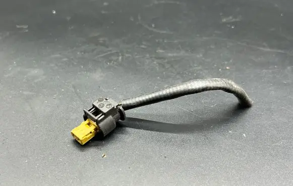 Audi A7 S7 4G Fuel injector wires 4F0973202