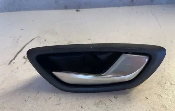 Renault Megane III Front door interior handle 826725403R 826723233R