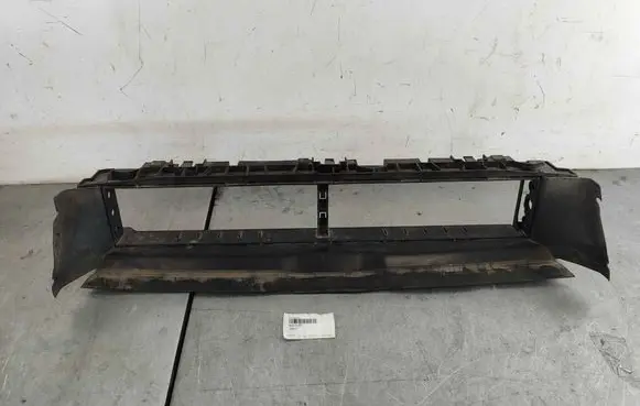 Audi A3 8Y Intercooler air guide/duct channel 8Y0121282