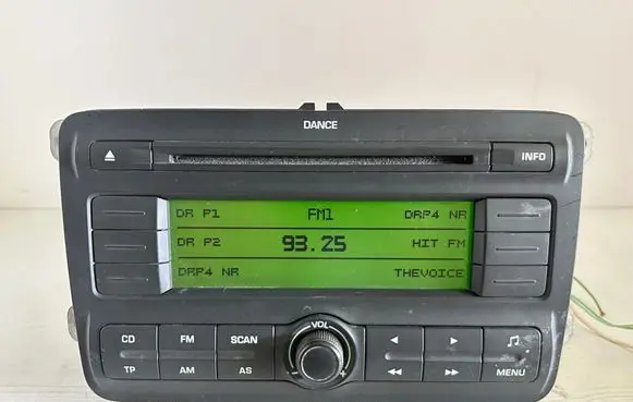 Skoda Octavia Mk2 (1Z) Radio/CD/DVD/GPS head unit 5J0035161 DANCE VP6GBF18C815AE