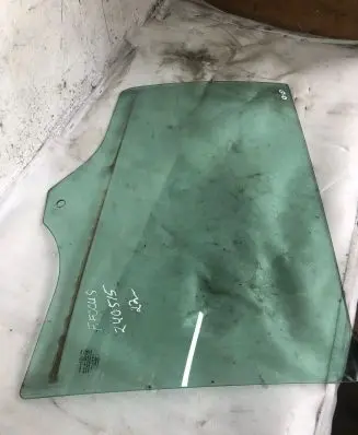 Ford Focus Rear door window glass 43r011025