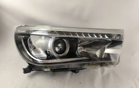 Toyota Hilux (AN120, AN130) Headlights/headlamps set 