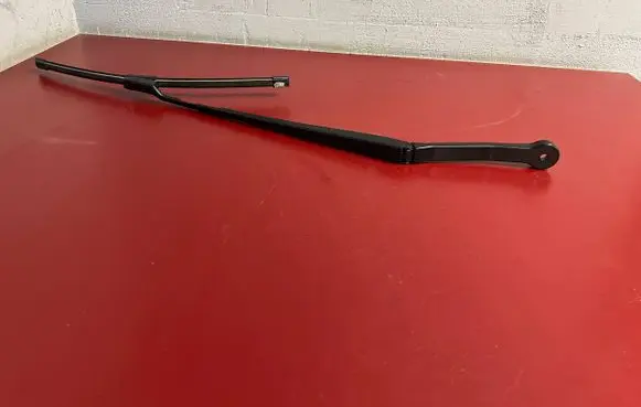 BMW X3 G01 Front wiper blade arm 7399010