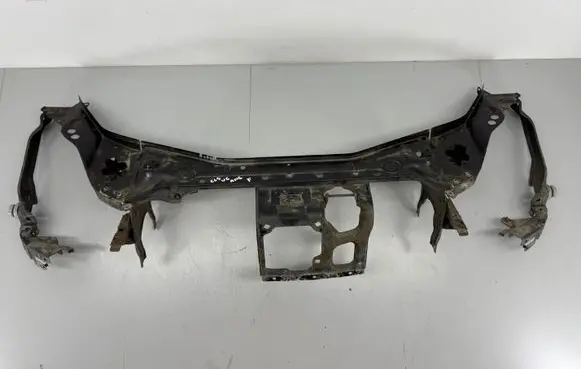 Top upper radiator support slam panel