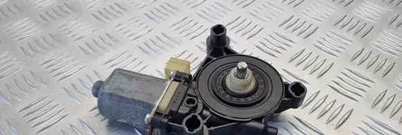 Volkswagen Golf VII Front door window regulator motor 5Q0959801B 0130822379 C13841100