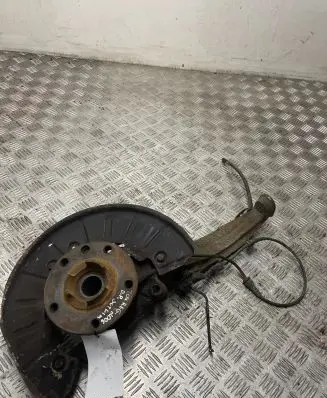 Volkswagen Touareg I Front wheel hub