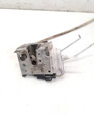 Audi A4 S4 B5 8D Front door lock 8D1837016E