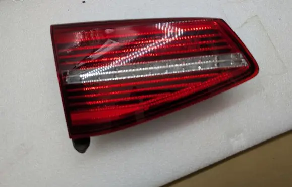 Volkswagen PASSAT B8 Tailgate rear/tail lights 3G9945307