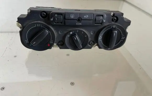 Volkswagen PASSAT B6 Climate control unit 3C1820045 5HB00932800