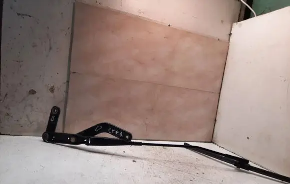 Ford Focus C-MAX Front wiper blade arm 3M5117526CC
