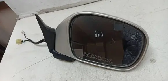 Subaru Forester SF Front door electric wing mirror