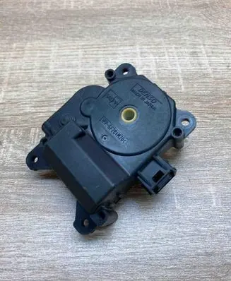 Toyota Corolla Verso E121 Air flap motor/actuator 0637007440