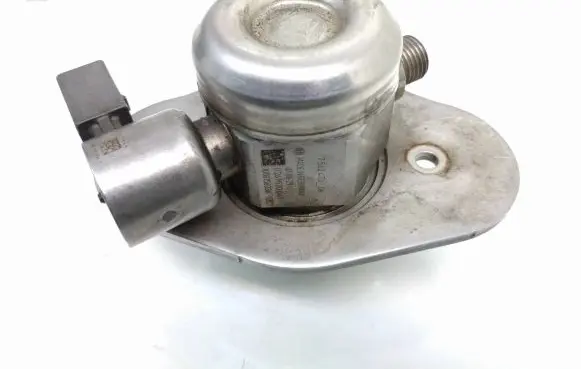 BMW 5 E60 E61 Fuel injection high pressure pump 7562473 0261520041