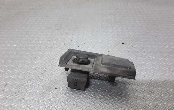 Land Rover Discovery Wing mirror switch AMR2498