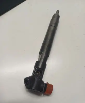 Mercedes-Benz C W204 Fuel injector A6510704987