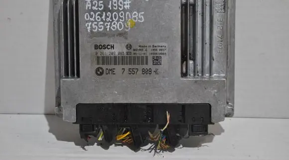 BMW 1 E81 E87 Engine control unit/module 0261209085 7557809 1039S10883