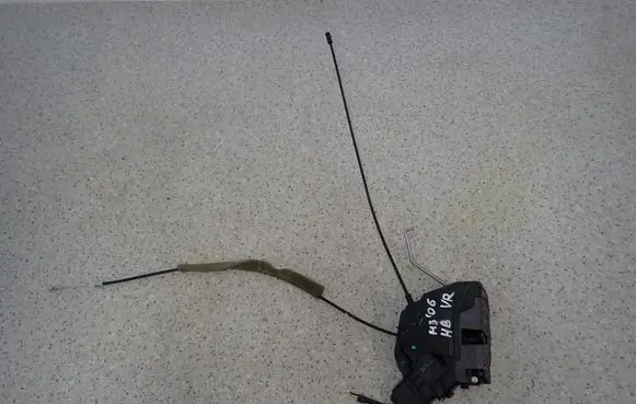 Mazda 3 I Rear door lock 3N6AA21812DF