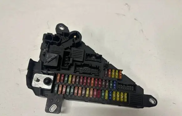 BMW 5 E60 E61 Fuse box set 9138830 518956057