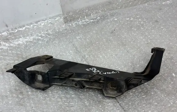 Headlight/headlamp mounting bracket