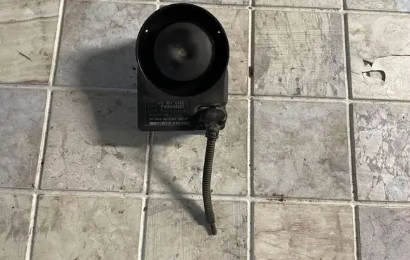 Volkswagen Touran I Alarm system siren 1K0951605C