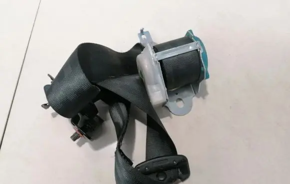 KIA Ceed Rear seatbelt r071228