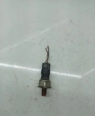 Fuel pressure sensor