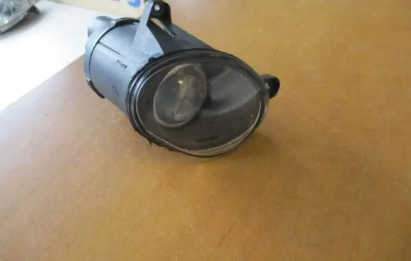 Volkswagen PASSAT B7 Front fog light 3B7941700A