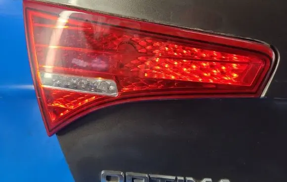 KIA Optima Boot/trunk interior light 