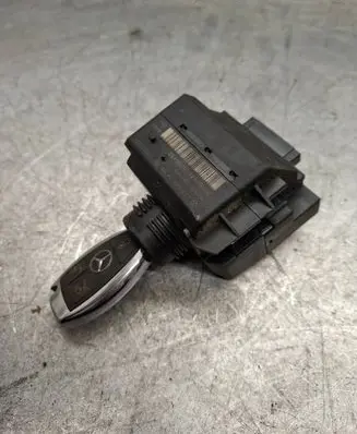 Mercedes-Benz E W211 Ignition lock 2115451408 33002209 8006768650206192