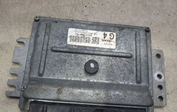 Nissan Note (E11) Engine control unit/module MEC37910