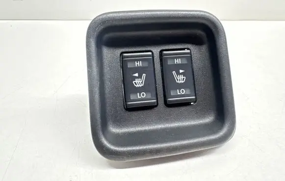 Nissan Juke I F15 Seat heating switch 
