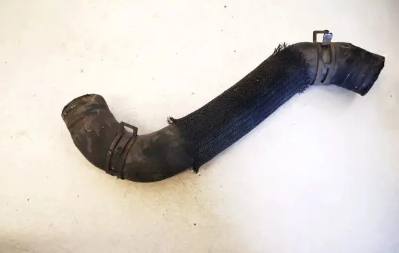 Engine coolant pipe/hose