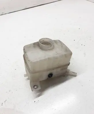 Brake fluid reservoir