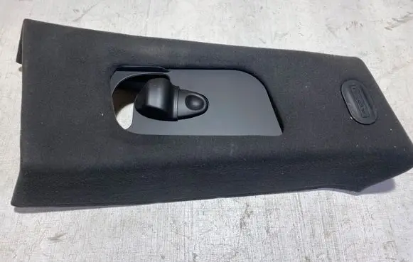 Maserati Ghibli (B) pillar trim (top) 670010337 AF91960 LF22295