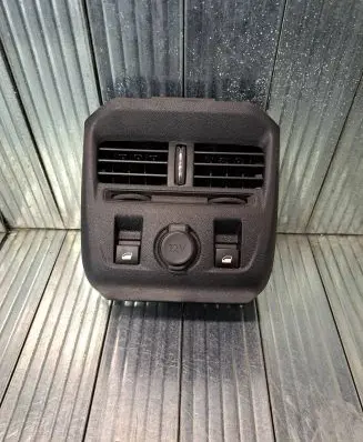 Citroen DS5 Rear air vent grill 9670771377 00073680