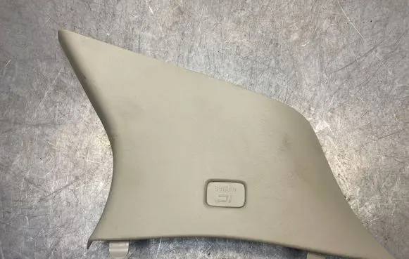 Volvo XC90 (D) pillar trim (bottom) 39829979