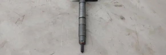 Audi Q7 4M Fuel injector 059130277AH 0445115052