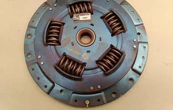 Chrysler Pacifica Pressure plate 05062472AC 32961