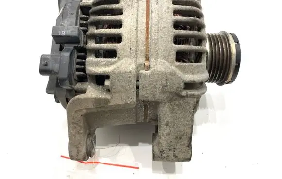 Opel Meriva B Generator/alternator 13266809