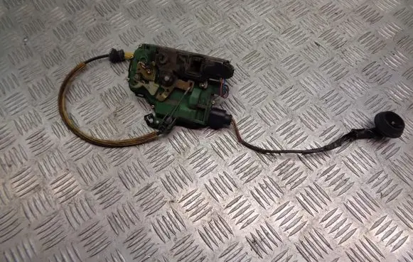 Seat Toledo II (1M) Rear door lock