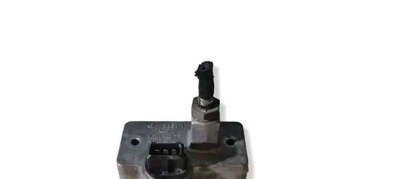 Audi 80 90 S2 B4 Air pressure sensor 0281002018