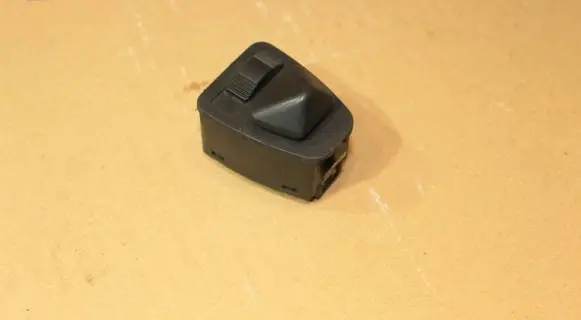 BMW 3 E46 Wing mirror switch 8373691