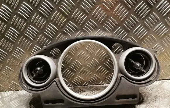 Mini One - Cooper R50 - 53 Dashboard air vent grill cover trim 0769337