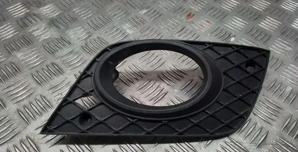 Mercedes-Benz CLS C219 Front fog light trim/grill A1648853923