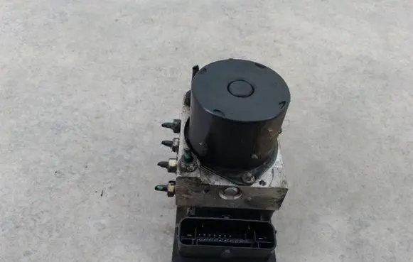 Volkswagen Fox ABS Pump 5Z0614117B